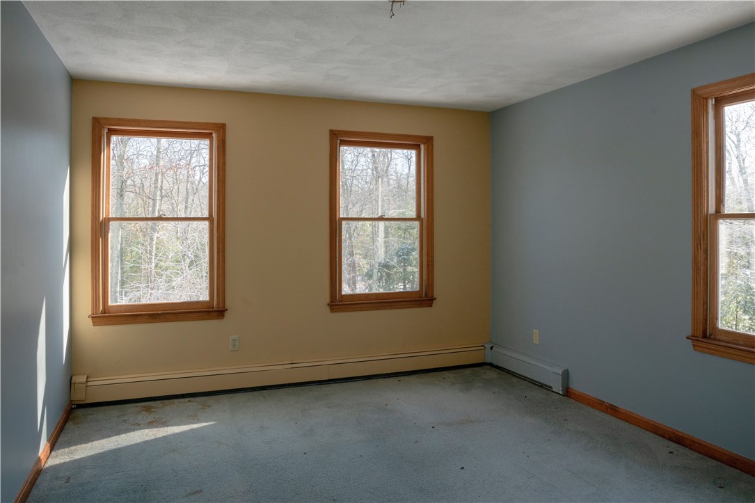 985 Reynolds Road Glocester, RI 02814 - Photo 14 of 21