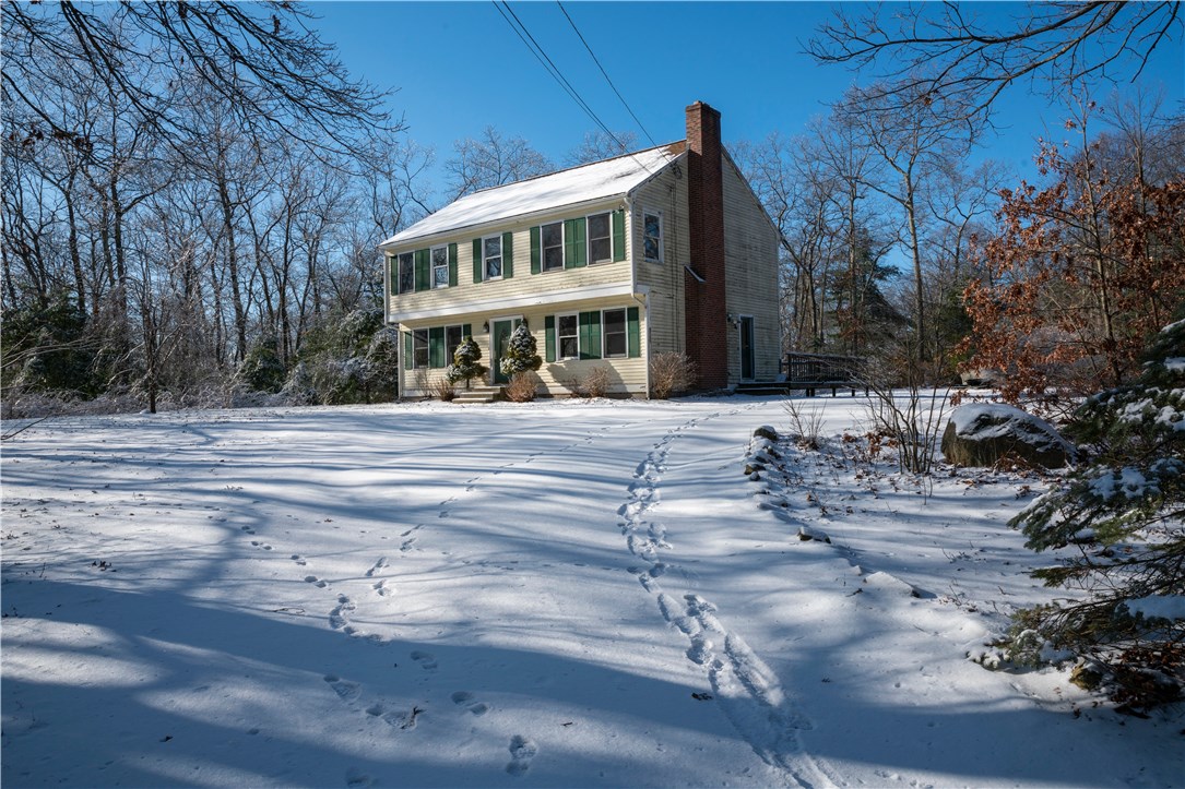 985 Reynolds Road Glocester, RI 02814 - Photo 2 of 21