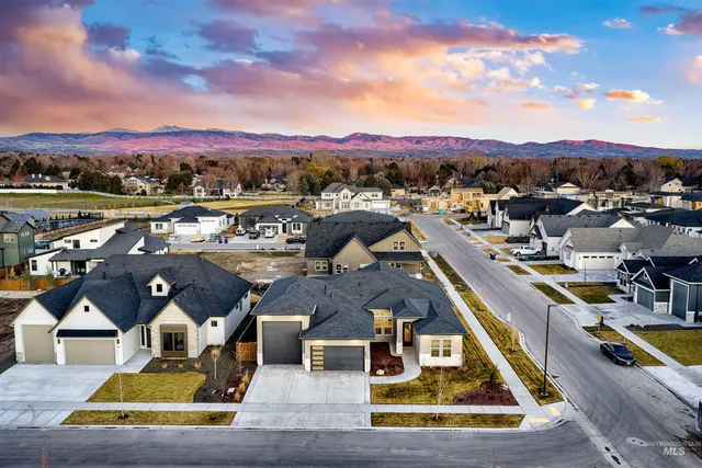 $1,175,000 | 822 North Danville Avenue, Eagle, ID 83616