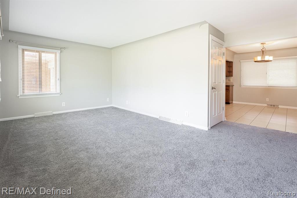 2850 Harrington Road Rochester Hills, MI 48307 - Photo 5 of 25
