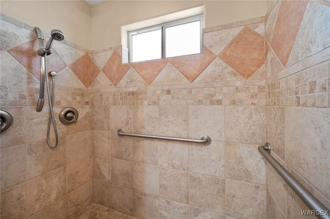 2000 Ramar Road, Unit 577 Bullhead City, AZ 86442 - Photo 26 of 52 Bathroom