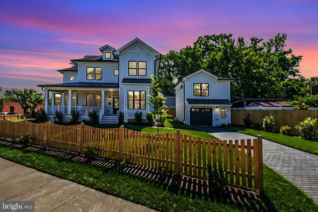 $2,225,000 | 2315 Commonwealth Avenue, Alexandria, VA 22301