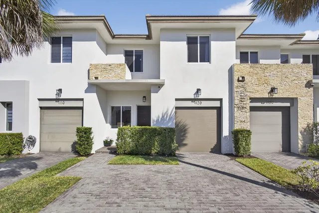 $500,000 | 1120 Pioneer Way, Royal Palm Beach, FL 33411