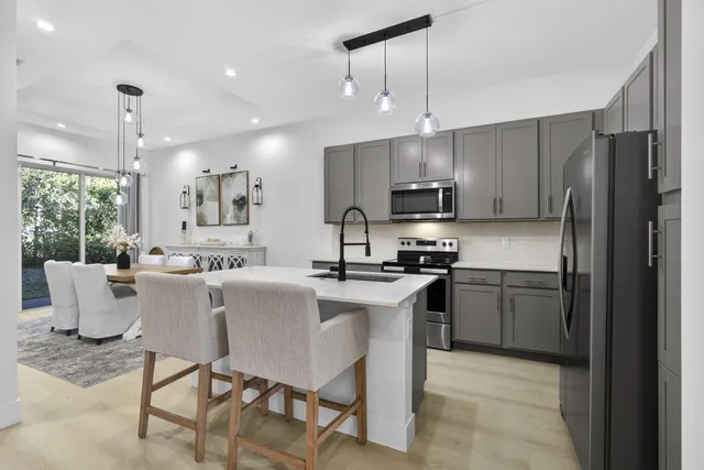 $500,000 | 1120 Pioneer Way, Royal Palm Beach, FL 33411