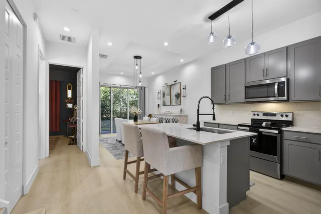 $500,000 | 1120 Pioneer Way, Royal Palm Beach, FL 33411