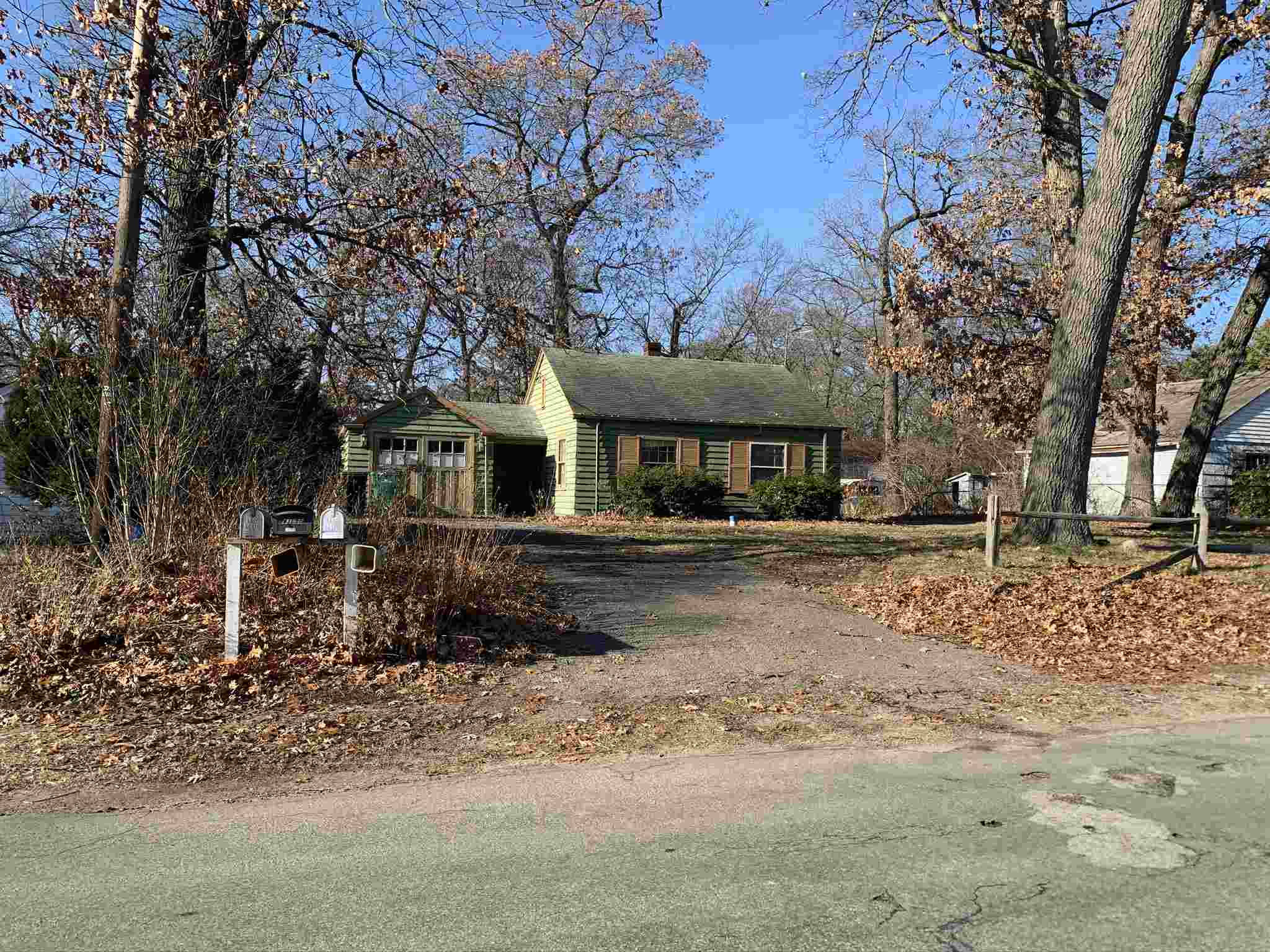 55189 Moss Road South Bend, IN 46628 - Photo 1 of 8 Gallery Image 1