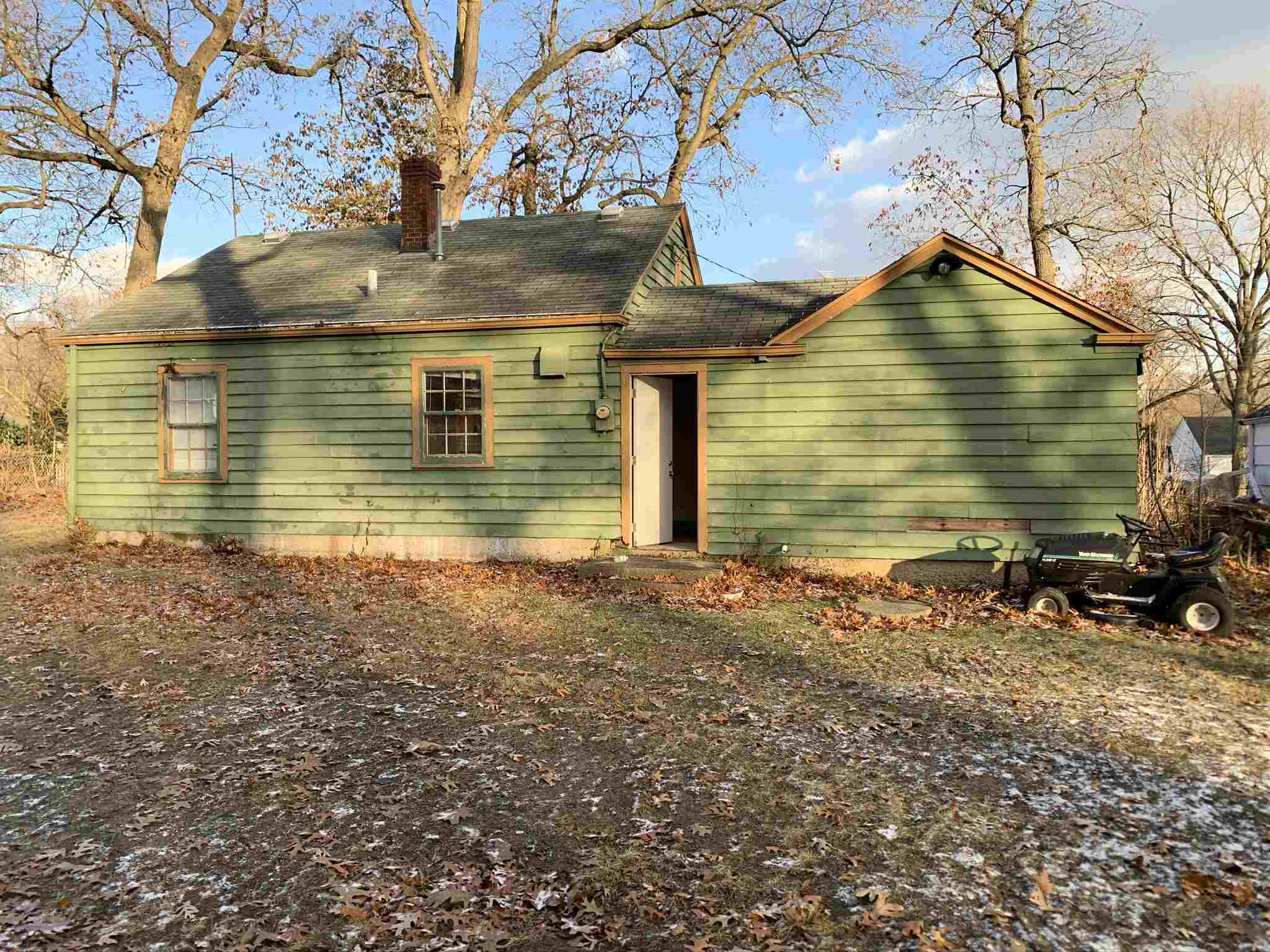 55189 Moss Road South Bend, IN 46628 - Photo 3 of 8 Gallery Image 3