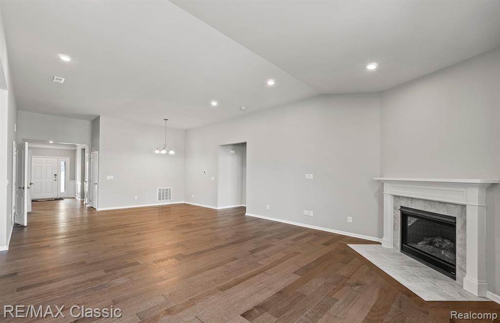 48732 Rockview Road Novi, MI 48374 - Photo 4 of 13