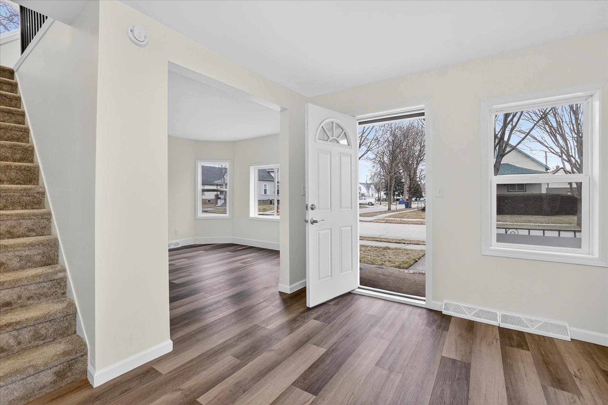 400 Fraser Street Bay City, MI 48708 - Photo 14 of 42