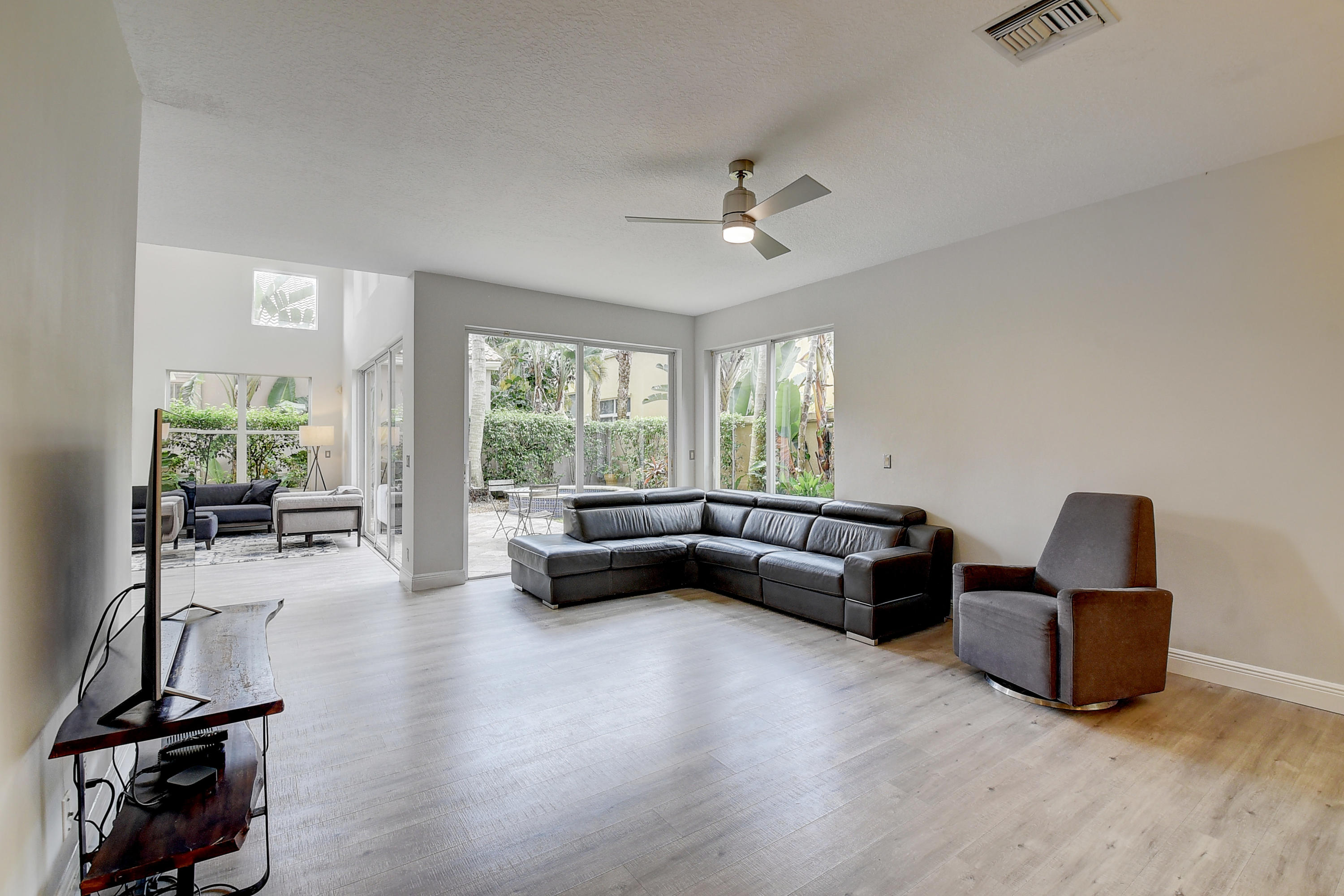 4276 Northwest 66th Drive Boca Raton, FL 33496 - Photo 10 of 53 Family Room - 2