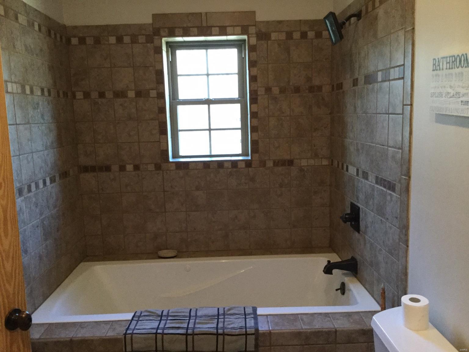 1425 Reno Road Greenville, IL 62246 - Photo 21 of 23