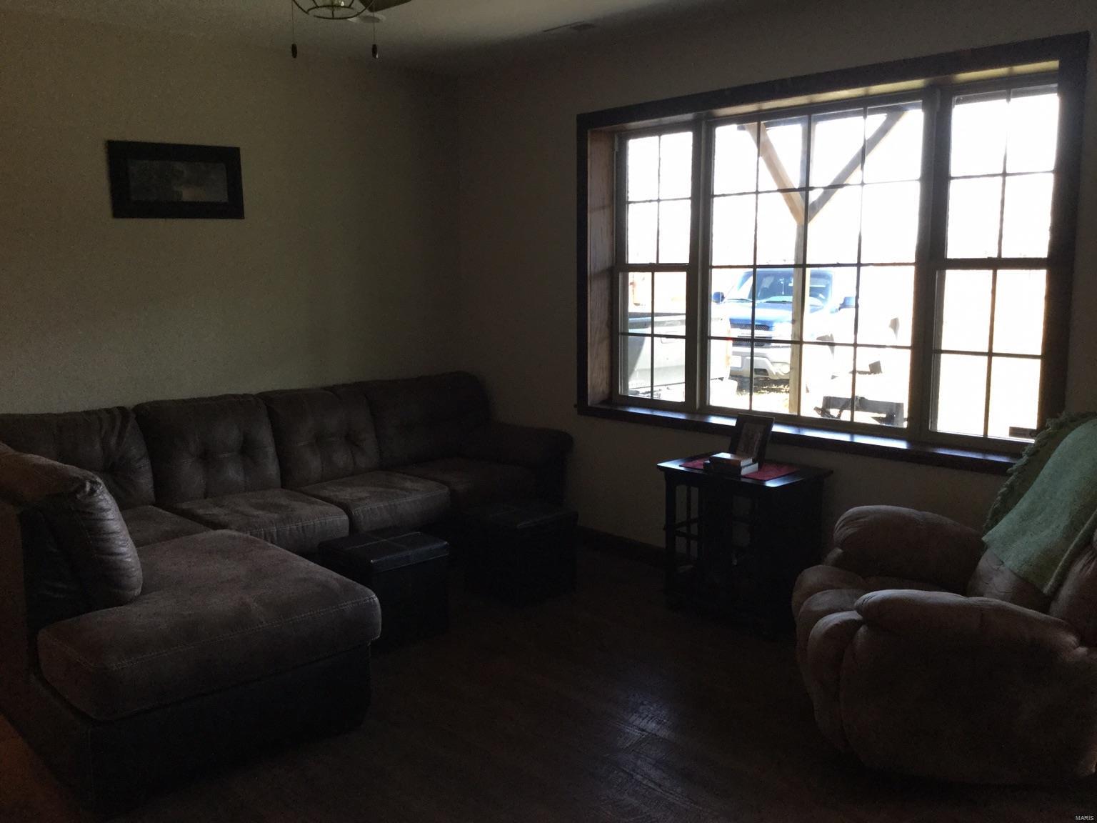1425 Reno Road Greenville, IL 62246 - Photo 6 of 23