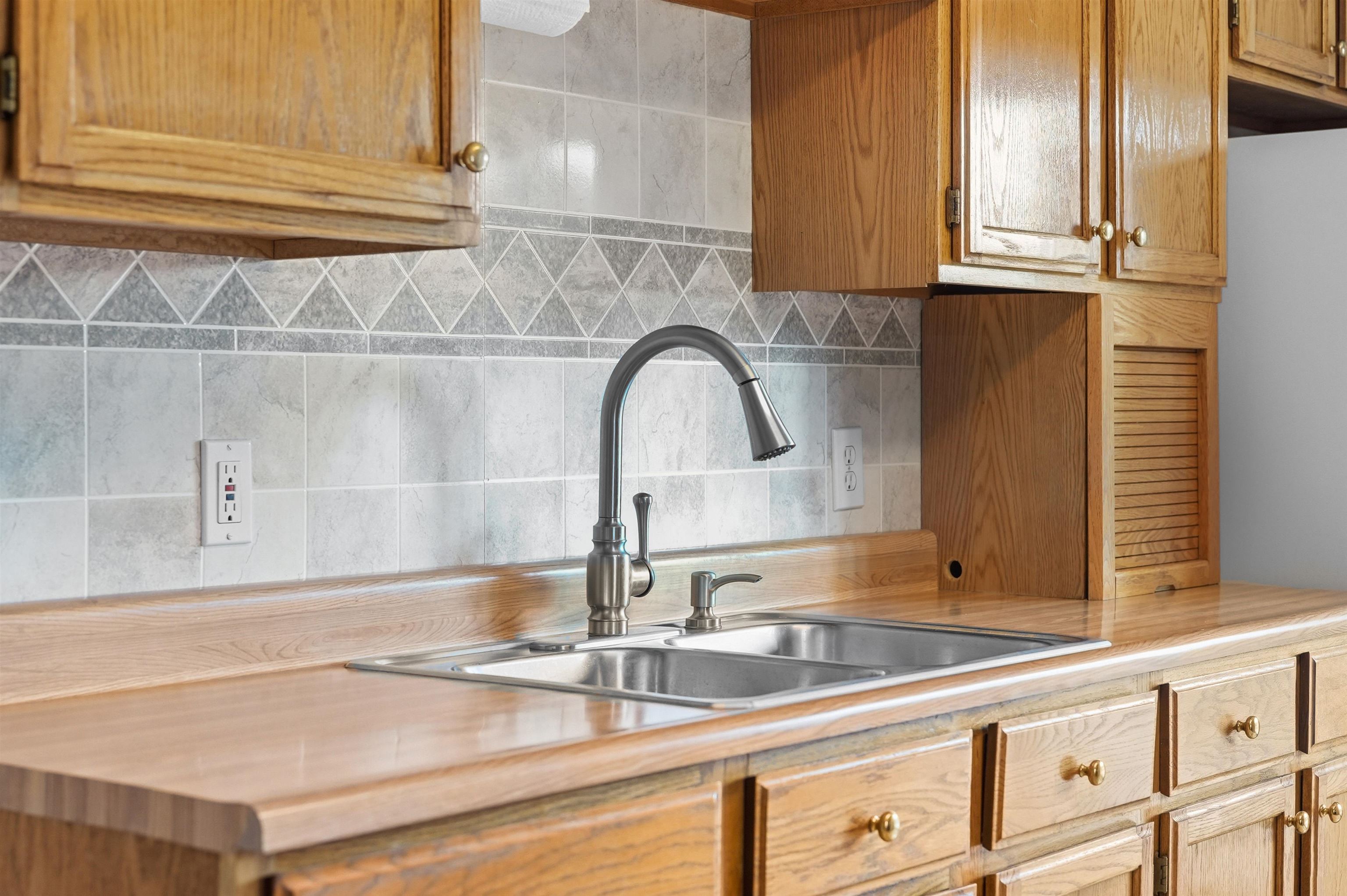 446 Whaley Street Cadillac, MI 49601 - Photo 20 of 57