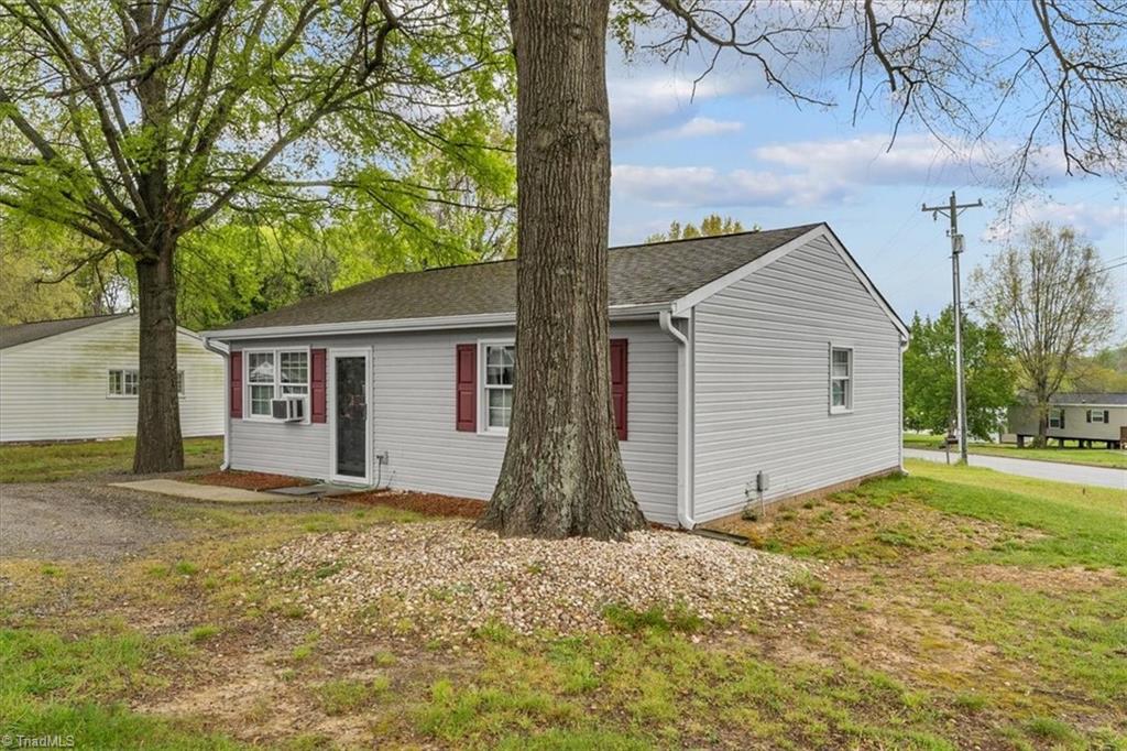 800 Creek Ridge Road Greensboro, NC 27406 - Photo 3 of 27 Gallery Image 3