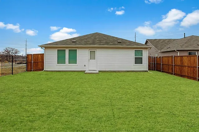 $2,100 | 1937 Ventasso Boulevard, Providence Village, TX 76227