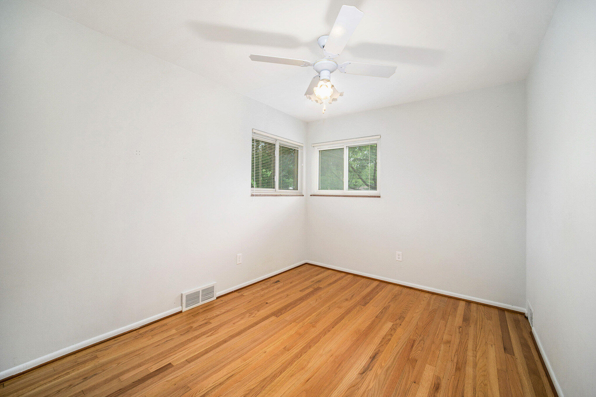 2236 Medford Road Ann Arbor, MI 48104 - Photo 11 of 15 010_dsc02365_632