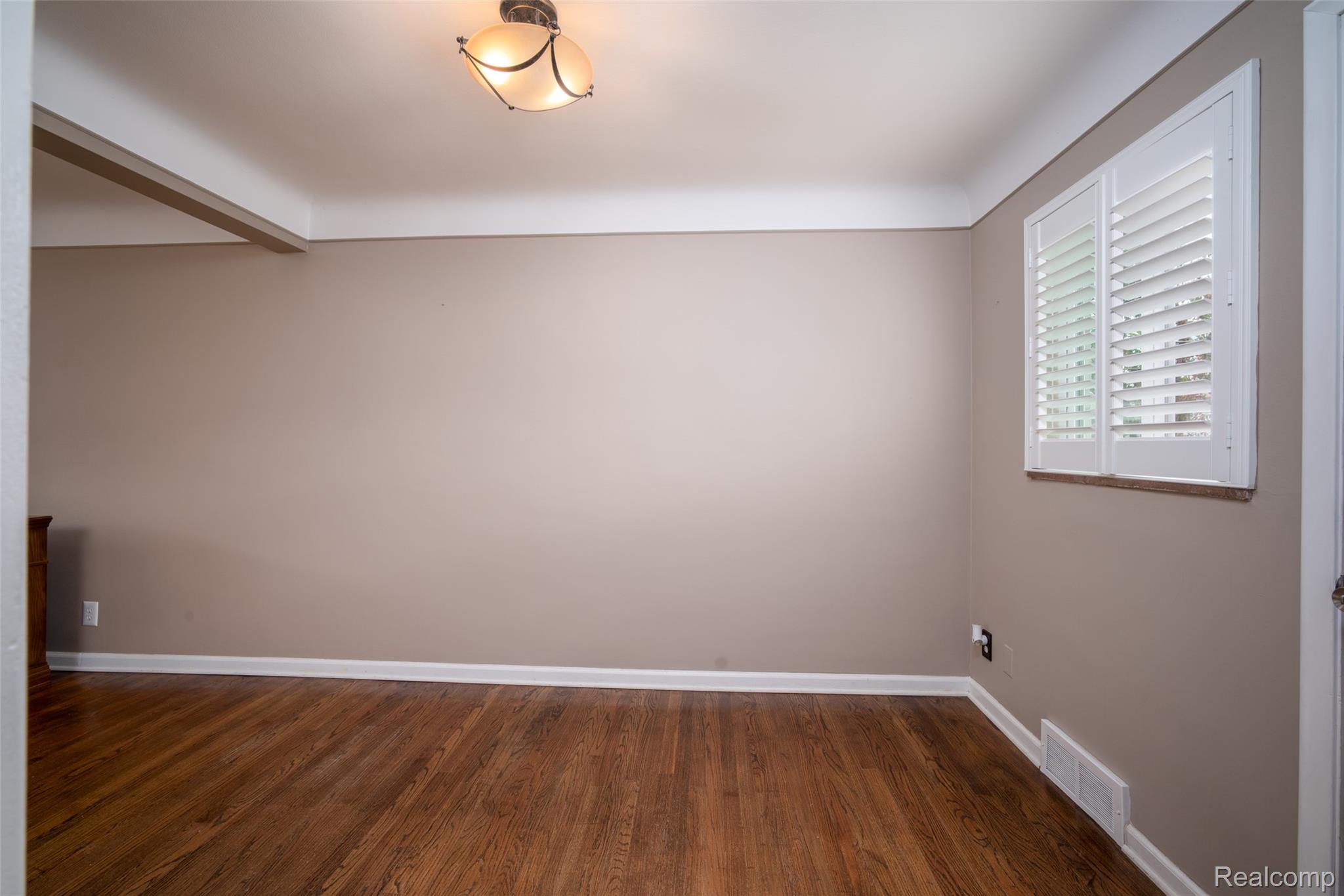 11026 Middlebelt Road Livonia, MI 48150 - Photo 10 of 22 10.jpg
