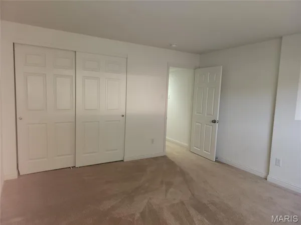 $2,200 | 3642 Candlewyck Green Court, Florissant, MO 63034