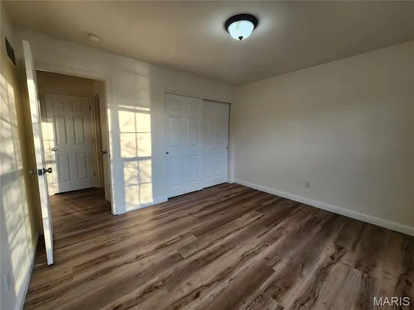 $2,200 | 3642 Candlewyck Green Court, Florissant, MO 63034