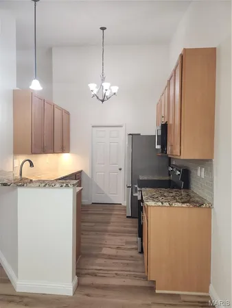 $2,200 | 3642 Candlewyck Green Court, Florissant, MO 63034