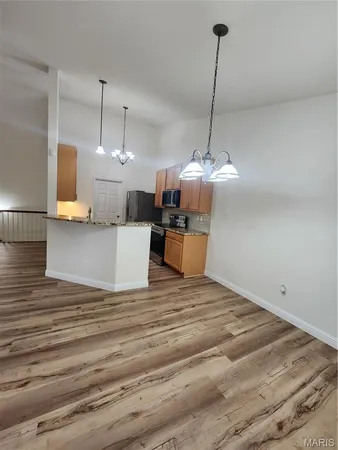 $2,200 | 3642 Candlewyck Green Court, Florissant, MO 63034