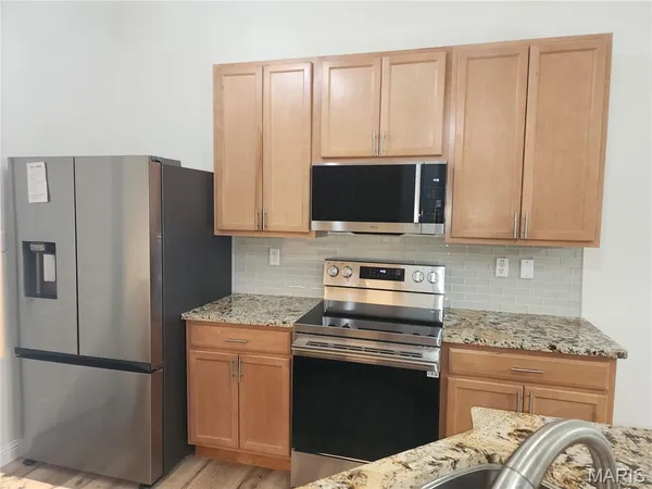 $2,200 | 3642 Candlewyck Green Court, Florissant, MO 63034