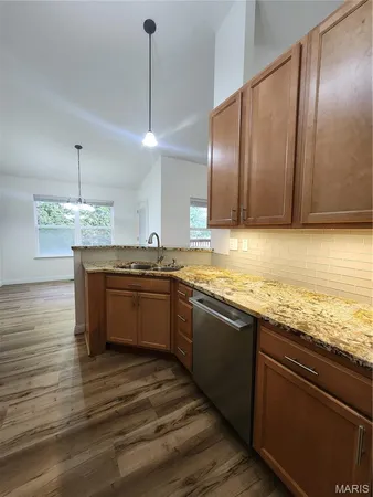 $2,200 | 3642 Candlewyck Green Court, Florissant, MO 63034