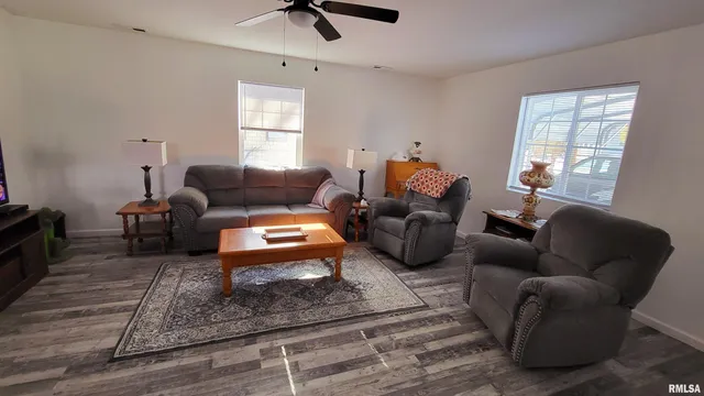 $305,000 | 117 North Morrison Street, Centralia, IL 62801