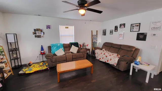 $305,000 | 117 North Morrison Street, Centralia, IL 62801