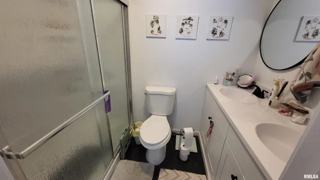 $305,000 | 117 North Morrison Street, Centralia, IL 62801