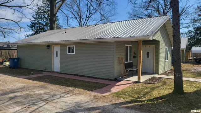 $305,000 | 117 North Morrison Street, Centralia, IL 62801