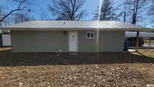 $305,000 | 117 North Morrison Street, Centralia, IL 62801