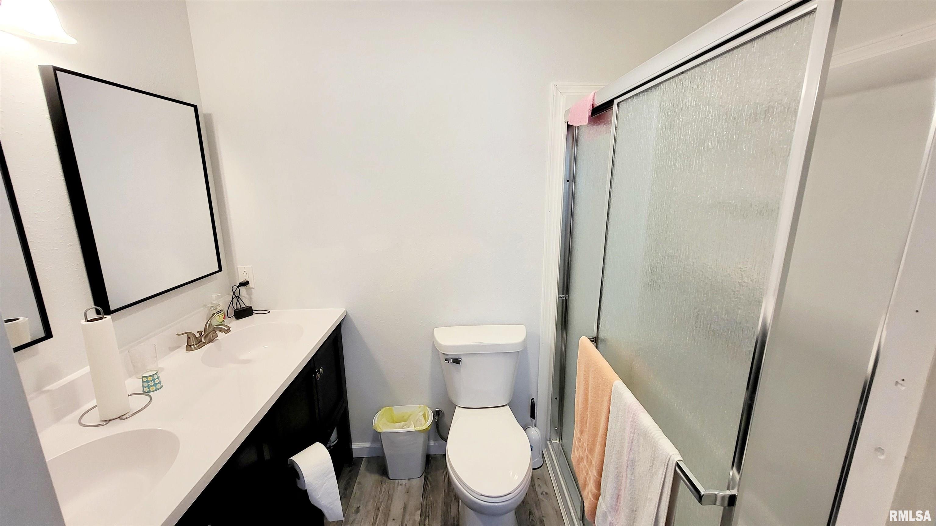 117 North Morrison Street Centralia, IL 62801 - Photo 9 of 23