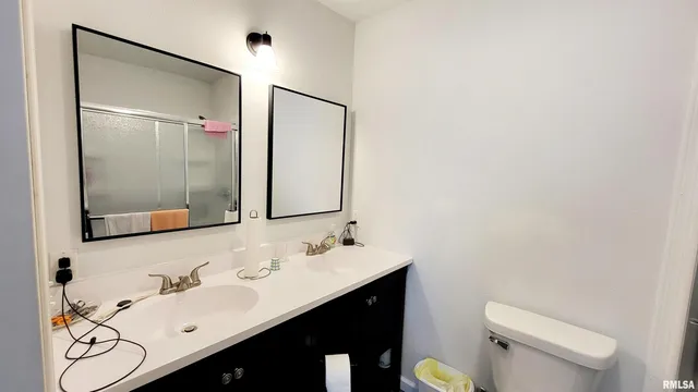 $305,000 | 117 North Morrison Street, Centralia, IL 62801