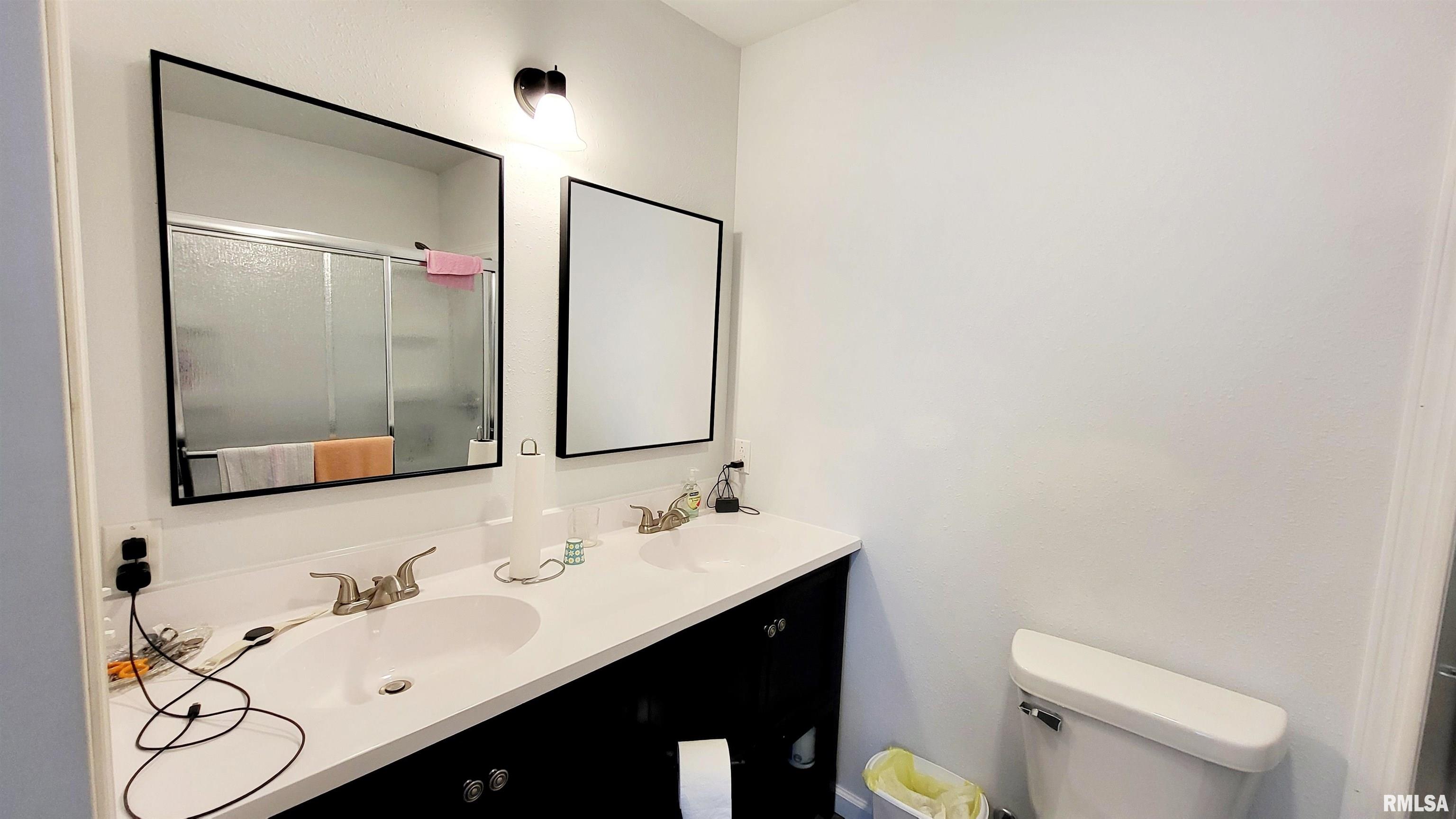 117 North Morrison Street Centralia, IL 62801 - Photo 10 of 23