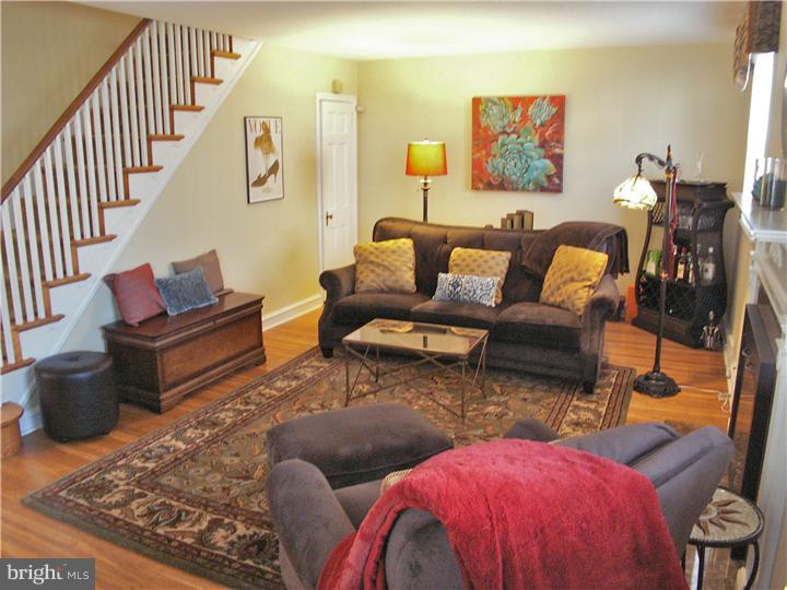 1608 Ridgeway Road Havertown, PA 19083 - Photo 5 of 24 Living Room