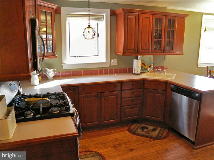 1608 Ridgeway Road Havertown, PA 19083 - Photo 10 of 24 Kitchen