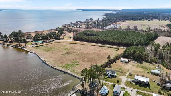 $585,000 | 220 Pungo Shore Drive, Belhaven, NC 27810