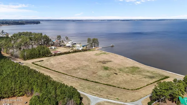 $585,000 | 220 Pungo Shore Drive, Belhaven, NC 27810