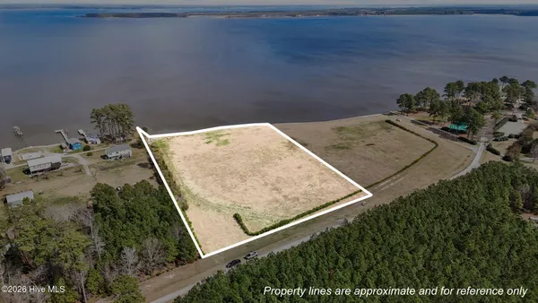 $585,000 | 220 Pungo Shore Drive, Belhaven, NC 27810