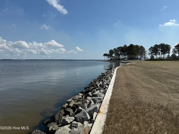 $585,000 | 220 Pungo Shore Drive, Belhaven, NC 27810