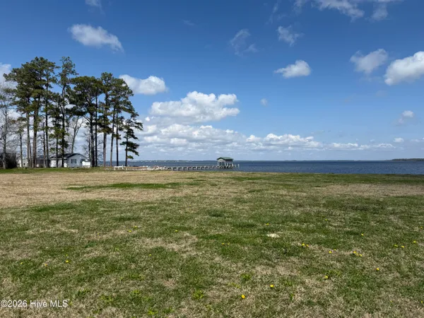 $585,000 | 220 Pungo Shore Drive, Belhaven, NC 27810