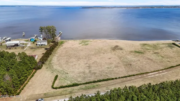$585,000 | 220 Pungo Shore Drive, Belhaven, NC 27810