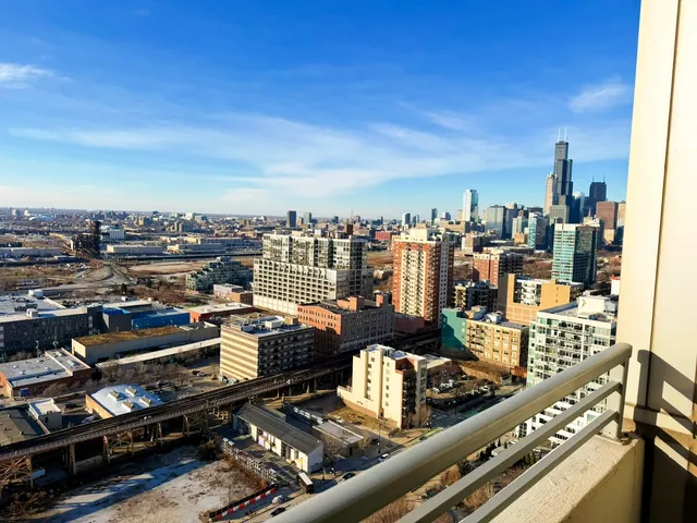 $2,000 | 1720 South Michigan Avenue, Unit 2616, Chicago, IL 60616