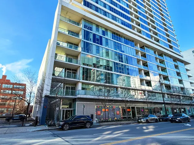 $2,000 | 1720 South Michigan Avenue, Unit 2616, Chicago, IL 60616