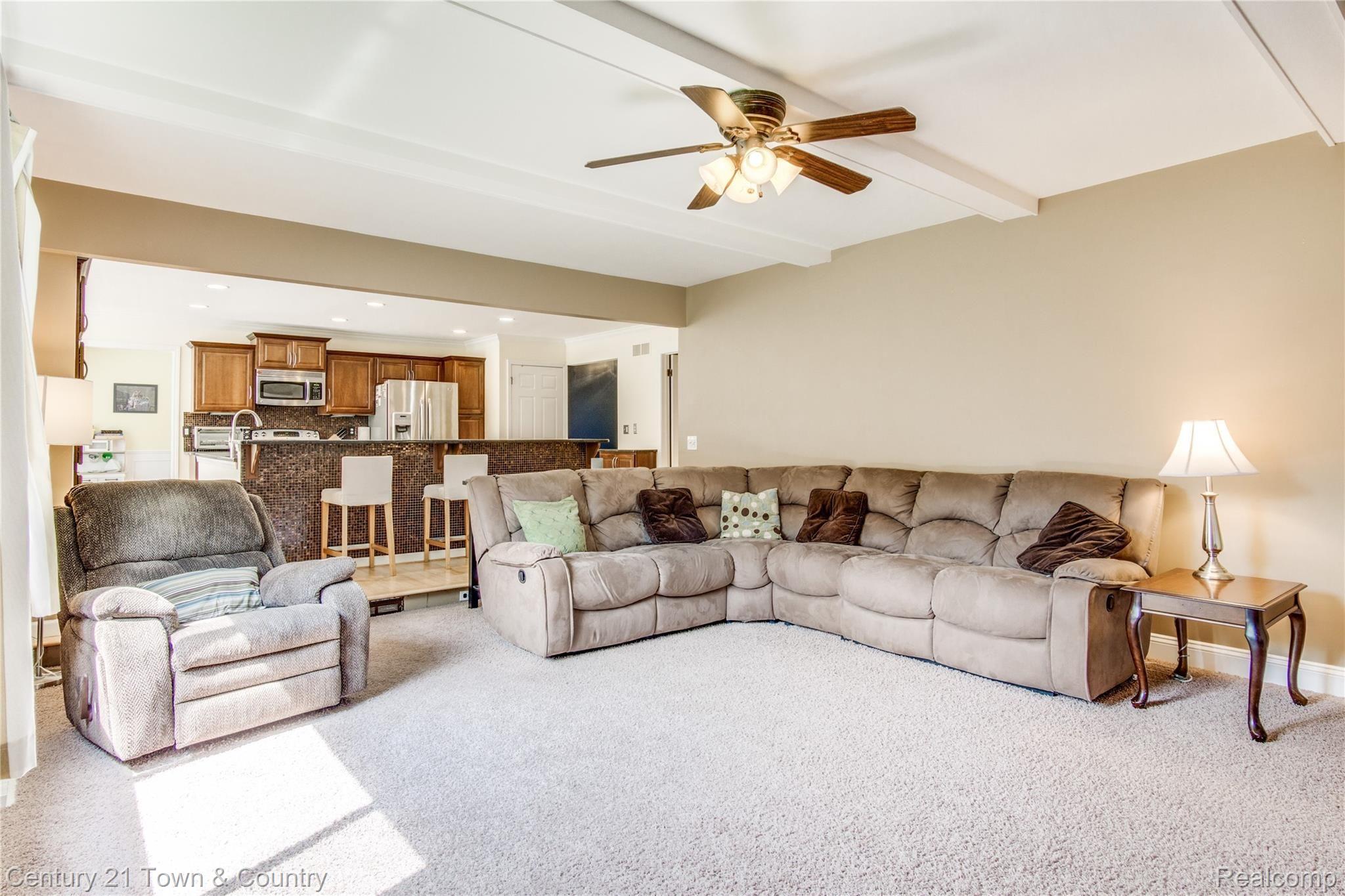 548 Ten Point Drive Rochester, MI 48309 - Photo 24 of 46 Interiors (22 of 41).jpg