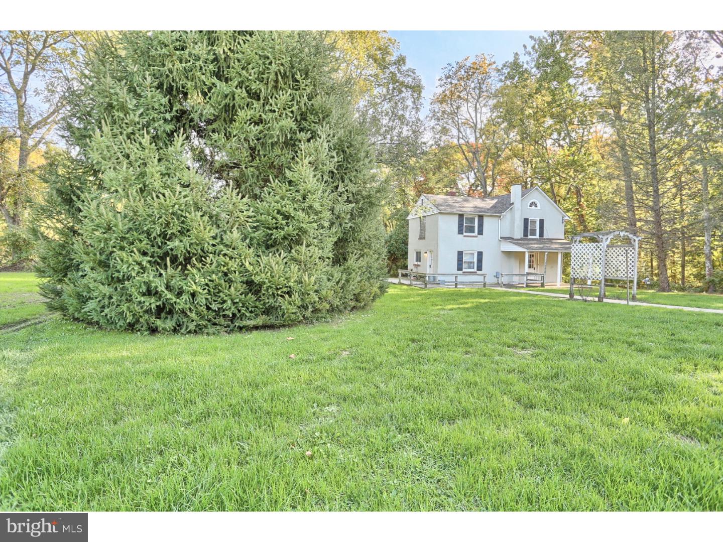 625 Mohns Hill Road Reading, PA 19608 - Photo 4 of 25
