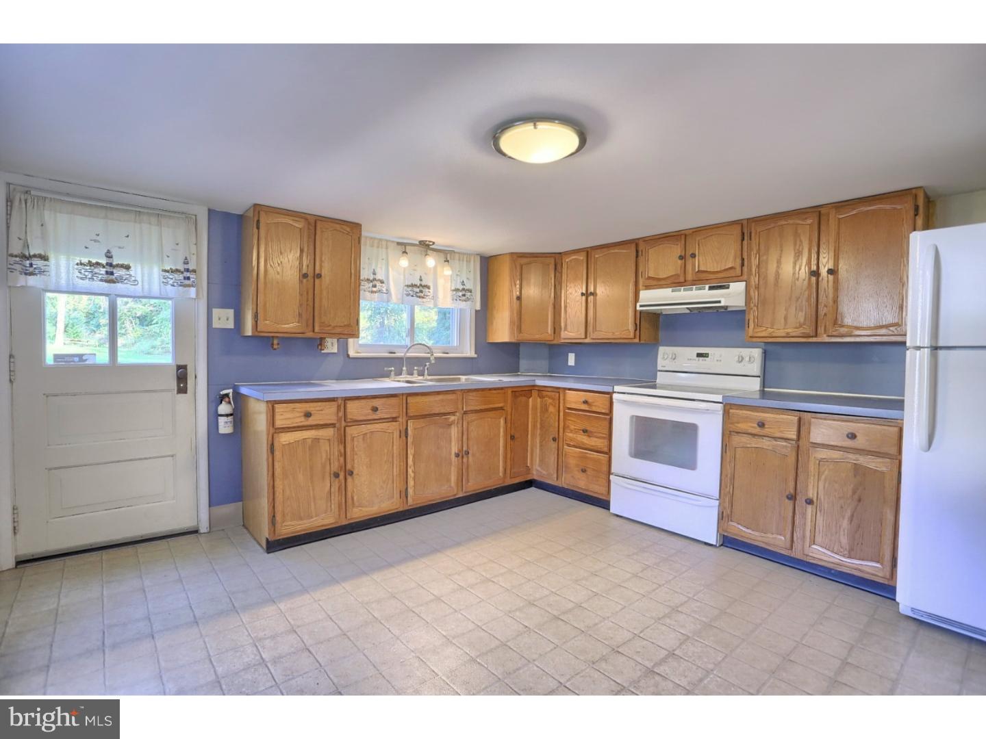 625 Mohns Hill Road Reading, PA 19608 - Photo 10 of 25