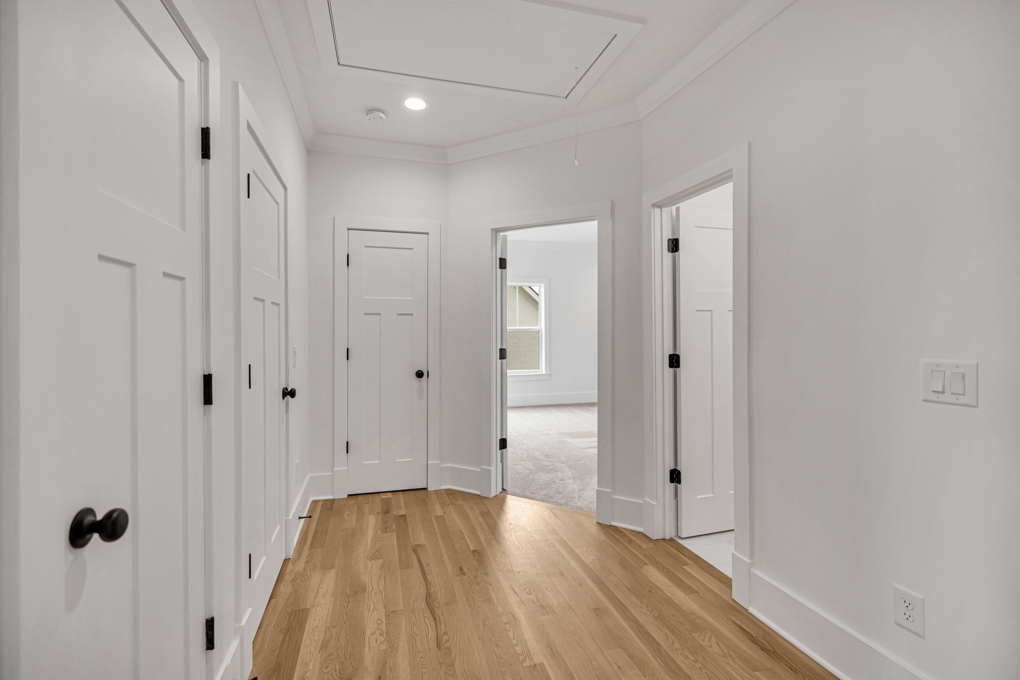 5925 Hunt Valley Drive Spring Hill, TN 37174 - Photo 48 of 69 a view of a bathroom with wooden floor