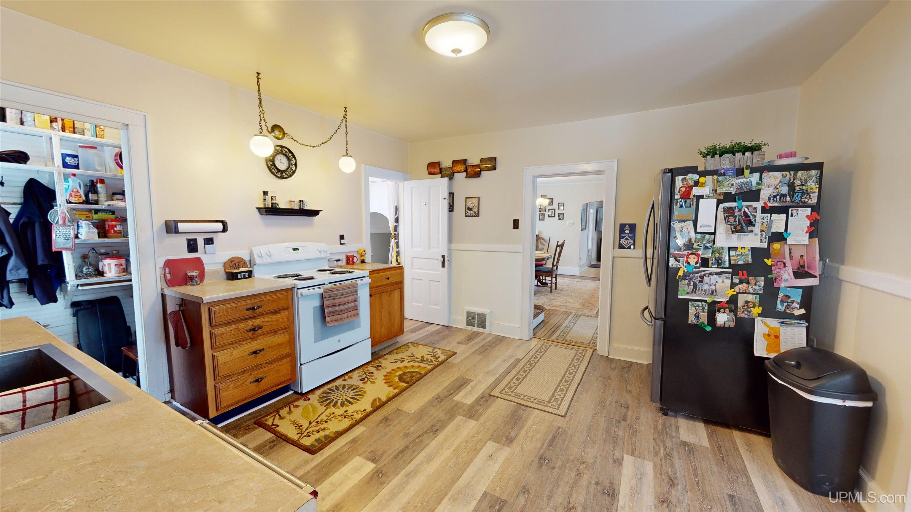 331 Carp Street Ishpeming, MI 49849 - Photo 3 of 43 Gallery Image 3